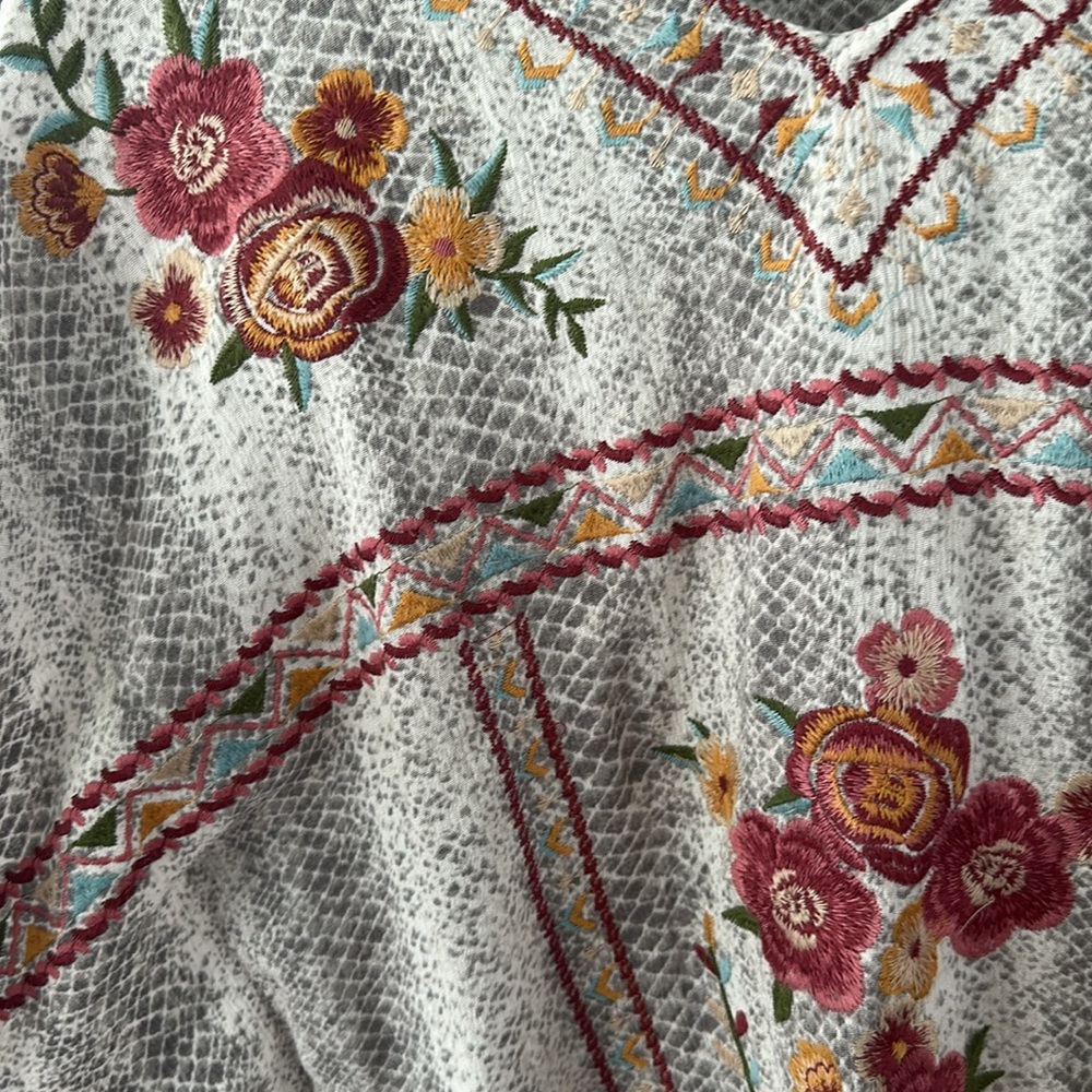 Savanna Jane Gray Top with Colorful Floral Embroidery - Picture 3 of 5